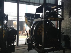 鄭州加大加厚翻斗裝置提升式混凝土攪拌機(jī)多少錢-- 鄭州市興隆建筑機(jī)械有限公司銷售部
