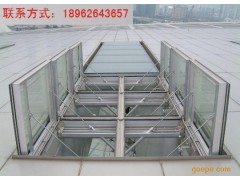一字型電動采光排煙天窗09J621-2專業(yè)廠家-- 萬維通風設(shè)備有限公司