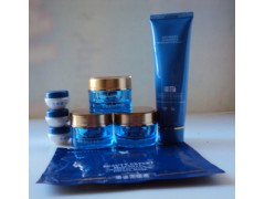潘姿亮白美顏套裝三合一，廣州潘姿化妝品-- 廣西南寧市護膚精品化妝品公司銷售部