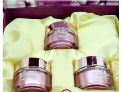 歆寇無(wú)暇透白三合一，歆寇美顏霜，歆寇護(hù)膚品-- 廣西南寧市護(hù)膚精品化妝品公司銷(xiāo)售部