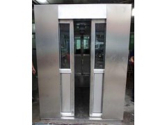 聊城不銹鋼風(fēng)淋室報(bào)價(jià)-- 青島科爾凈化設(shè)備有限公司