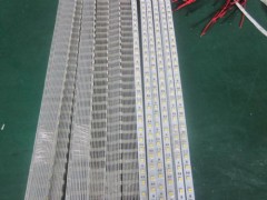 拉布燈箱5050硬燈條-- 深圳佰和達(dá)科技有限公司