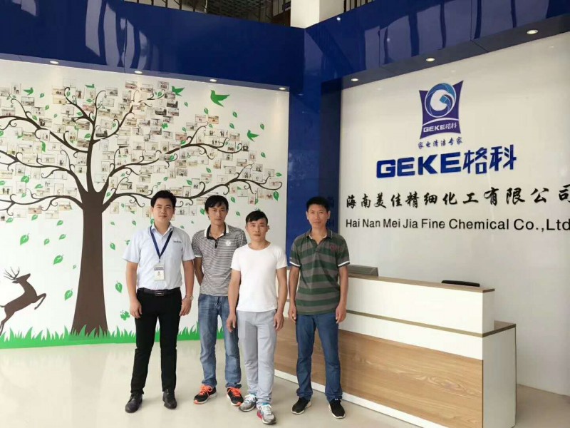 家電維修現(xiàn)狀不景氣，轉(zhuǎn)型創(chuàng)業(yè)家電清洗項(xiàng)目